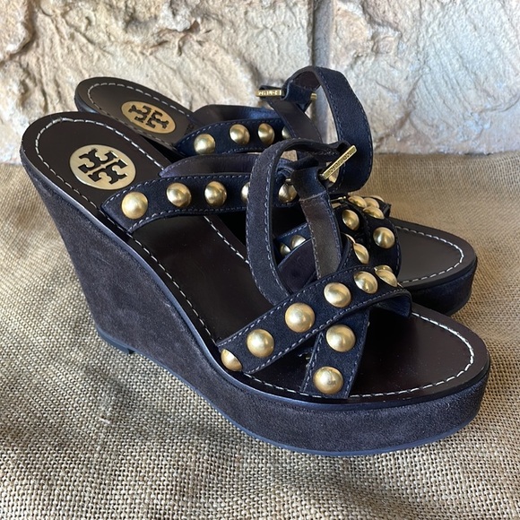 TORY BURCH Sandals Brown Suede Strappy Studded Wedge A9A Retail $398 Siz… - Picture 6 of 10